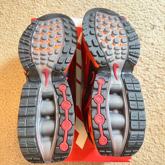 Nike Air Max DN QS Sneakers - Picture 7 of 7